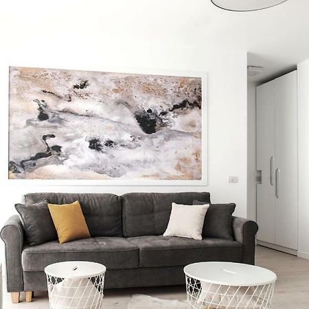 West Residence Apartments Τιμισοάρα Εξωτερικό φωτογραφία
