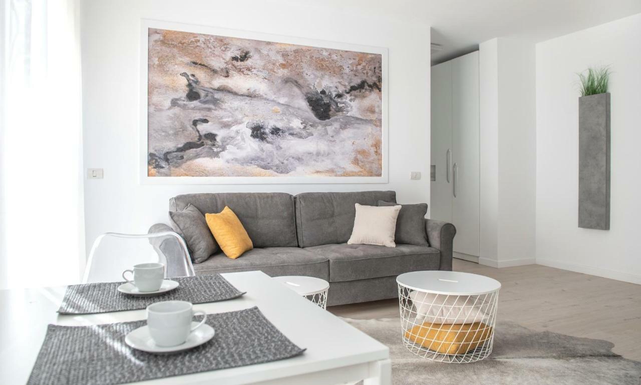 West Residence Apartments Τιμισοάρα Εξωτερικό φωτογραφία