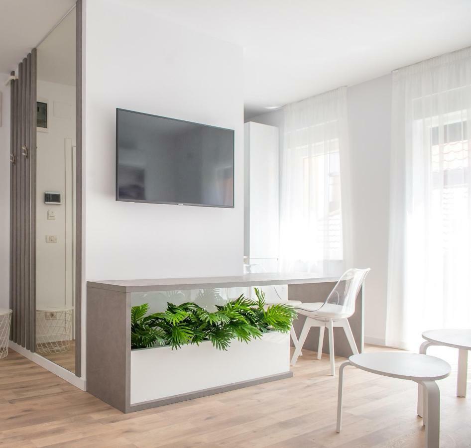 West Residence Apartments Τιμισοάρα Εξωτερικό φωτογραφία